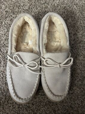 My Slippers Leather Upper Faux Fur Lined Moccasin Slippers - Light Beige, Size 9